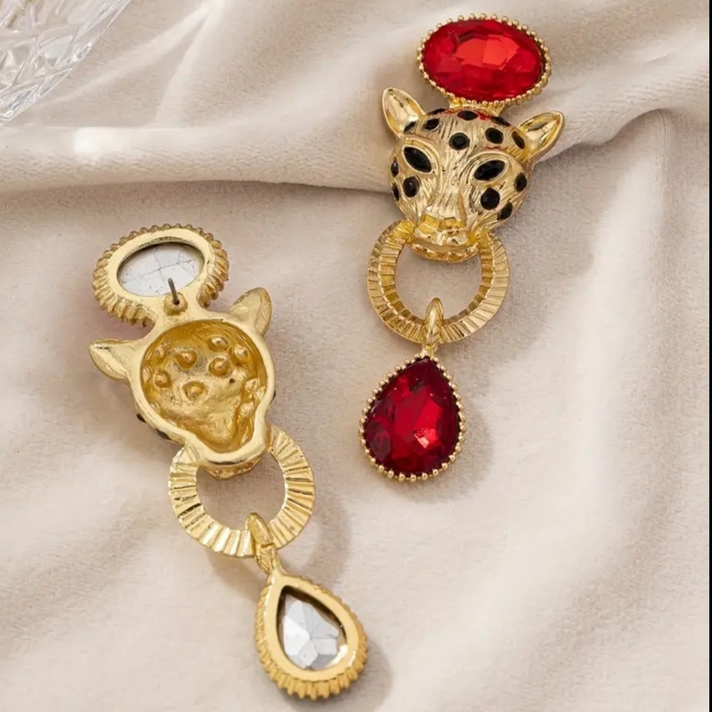 ✨Anthropologie Pardus Gold & Red Leopard Earrings - Picture 3 of 4